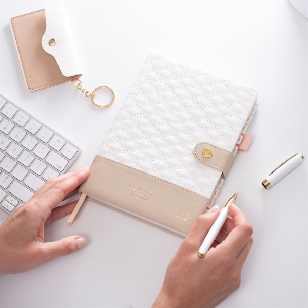 LH Planner Phenomenal Woman Quilted