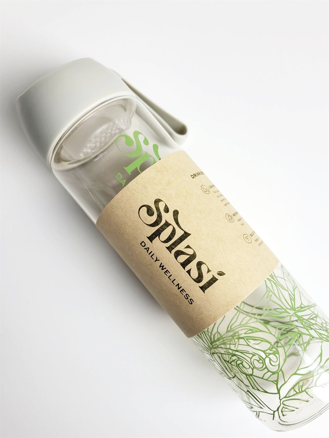 Splasí Daily Wellness Bottle with Strainer