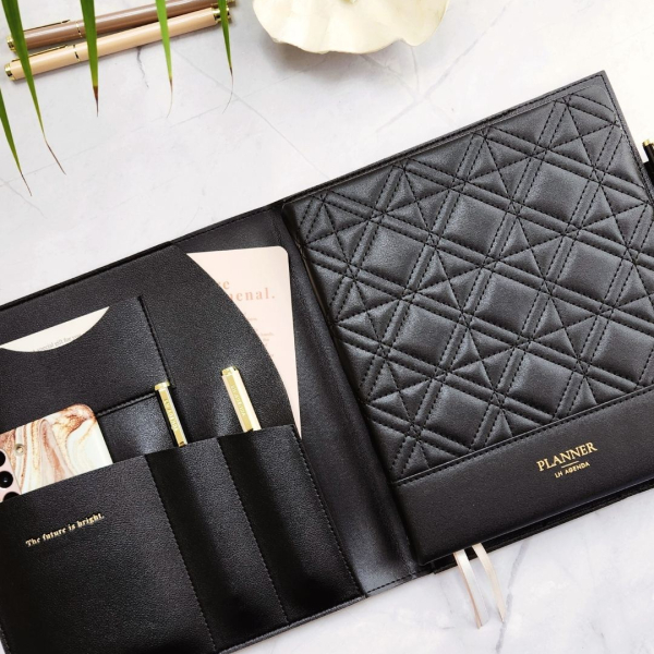 Compendium - Large - Black - LH Monogram + LH Planner - Weekly Large - Black - New Diamond Quilted