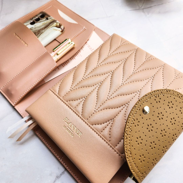 Compendium- Medium - Blush - Floral