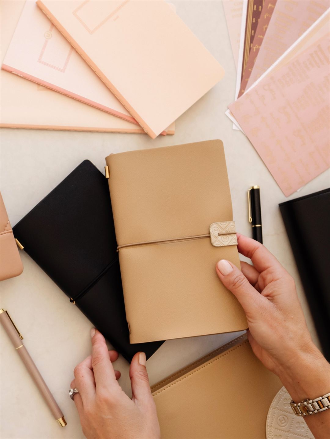 LH Agenda Explorer Refillable Notebook Set